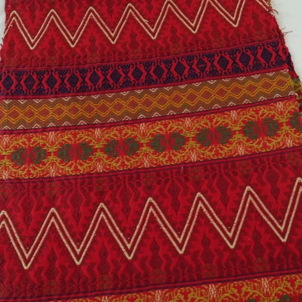 Colores Del Pueblo Guatemalan Hand Loomed Table Runner Red‎ Cotton 70